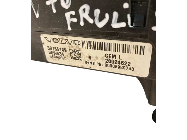 Блок предохранителей 30765149, 00005989758   Volvo V70    