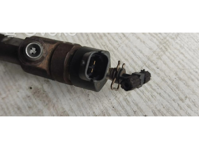 Vstřikovač 500313105, 0445120002 Iveco Daily 3rd gen pro naftový motor 2.8 8140.43B; 8140.43C