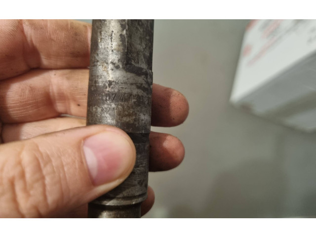 Vstřikovač 074130201C   Volkswagen Transporter - Caravelle T4     