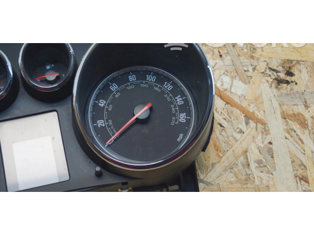 Панель приборов 13387202 Vauxhall Astra J