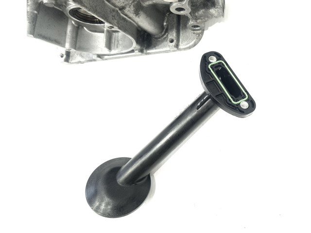 Масляный насос   04C115105C, 04C115105C  Volkswagen Jetta VI 