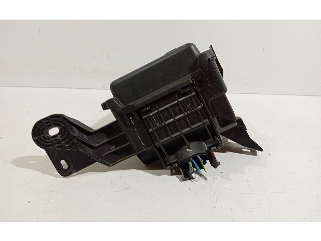 Блок предохранителей Peugeot 2008 I