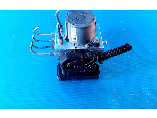 Блок АБС 104474500B, 1044745 Tesla Model 3 2017 - года