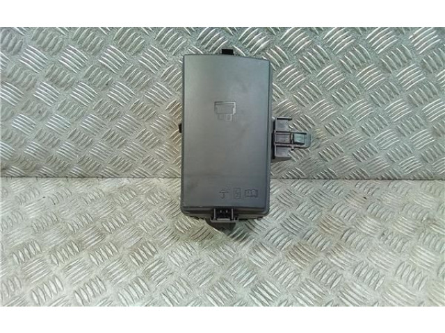 Блок предохранителей  5Q0937125A, 5Q0907361C   Volkswagen Golf VII    