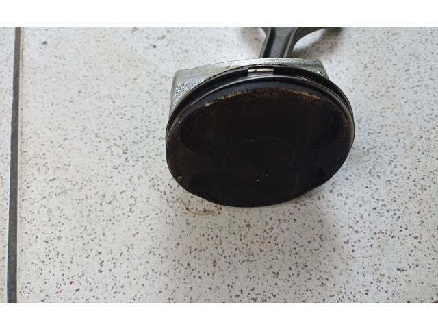 Píst Dodge Grand Caravan