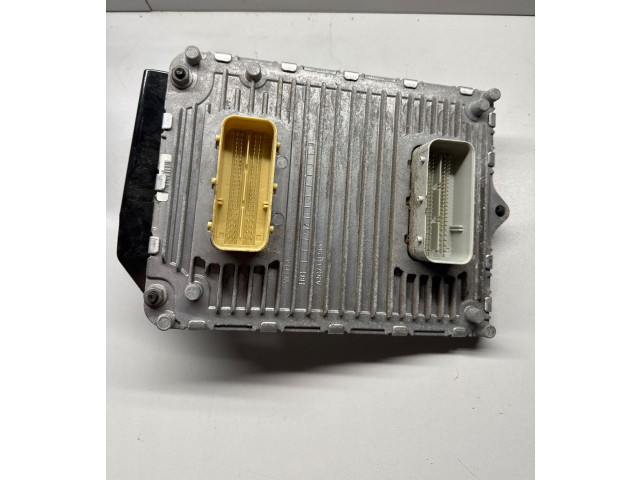 Pojistková skříňka Блок управления двигателя P68330904AA, A2C7576940000 Dodge Challenger 2019