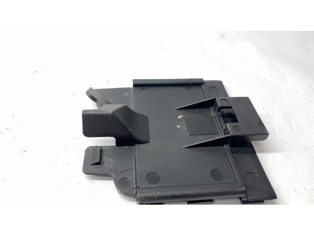 Крышка блока предохранителей 5Q0927165F Audi Q3 F3