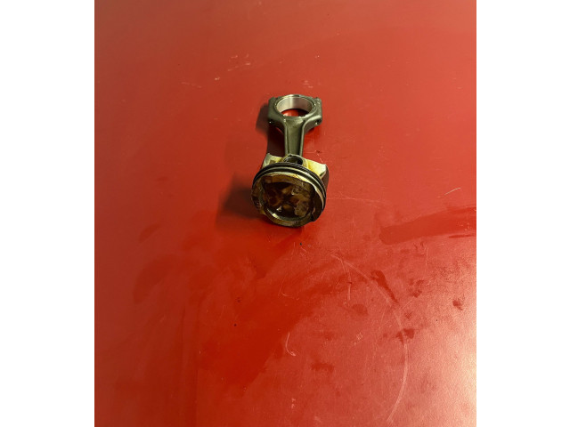  Поршень с шатуном B46D 8678934, 8654480  BMW X3 G01 для бензинового двигателя 3.0