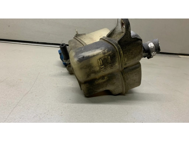 Расширительный бачок охлаждающей жидкости    