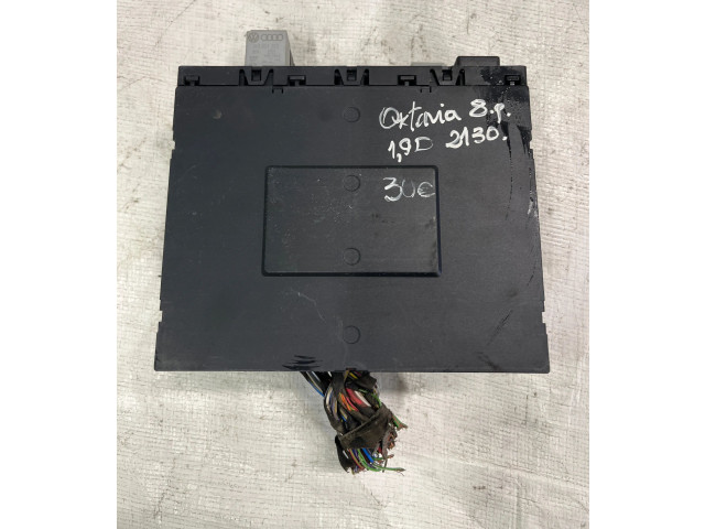 Блок предохранителей 3C0937049E, 28022870 Skoda Octavia Mk2 (1Z)