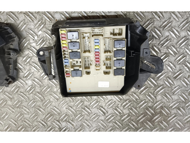 Pojistková skříňka Renault Modus 2008