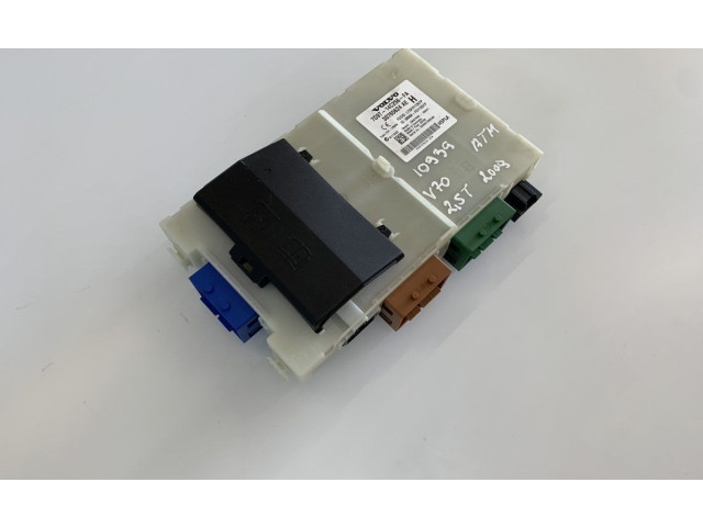 Блок предохранителей  30765624AE, 30765624AE   Volvo V70    