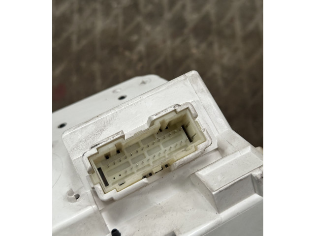 Панель приборов 357919033S, 357919099S   Volkswagen PASSAT B3       