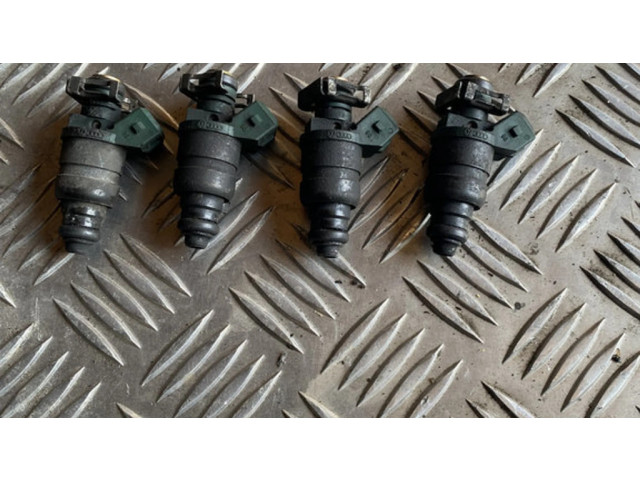 Vstřikovač 037906031AA Audi A3 S3 8L pro benzínový / Газ motor 1.6 AKL