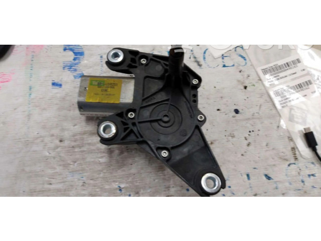 Моторчик заднего дворника A2518200042    Mercedes-Benz GL X164