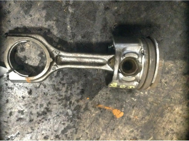 Píst Ford Focus 1.6