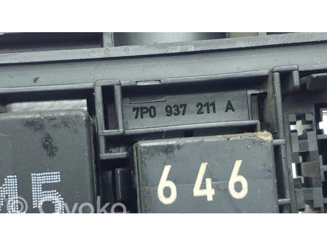 Pojistková skříňka 7P0937211A Porsche Cayenne (92A) 2015