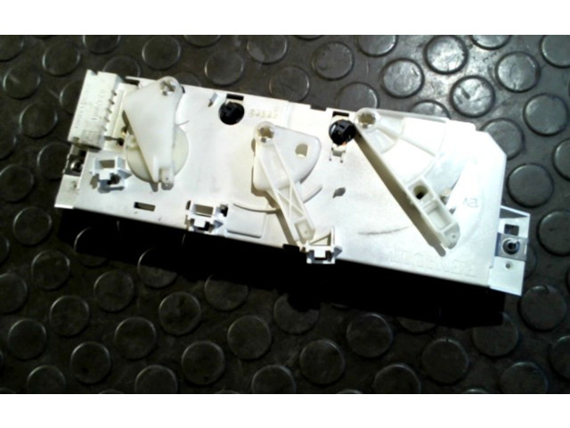 Блок управления климат-контролем 52479161 Renault Twingo I