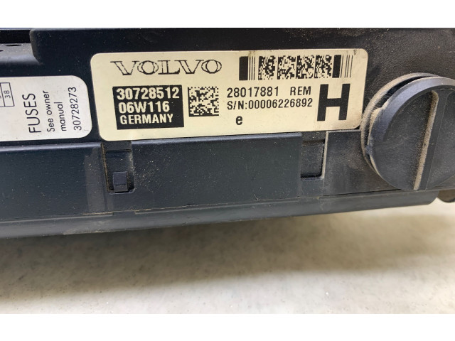Блок предохранителей 30728512, 06W116 Volvo S60