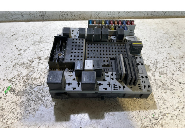 Блок предохранителей  08696098, 08696040   Volvo XC90    