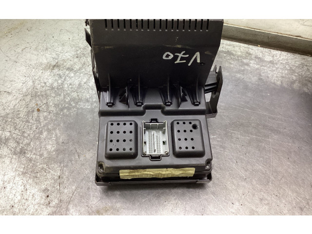 Блок предохранителей 30682981, 12216069   Volvo V70    