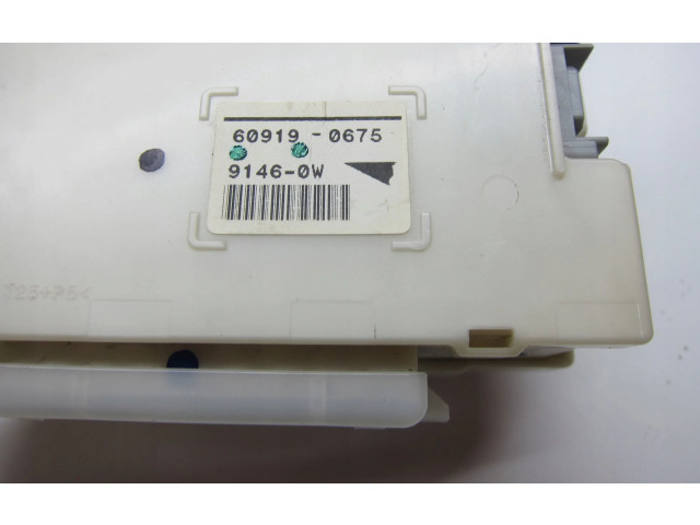 Pojistková skříňka 8273030B61, 8273030B61 Lexus GS 300 350 430 450H 2007