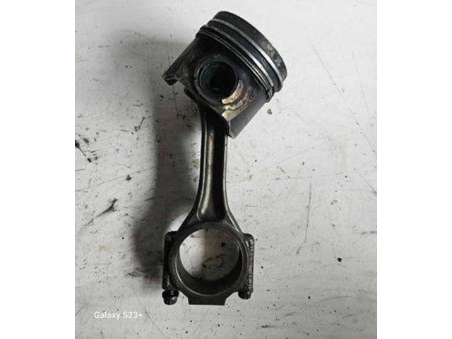  Поршень с шатуном    Volkswagen Transporter - Caravelle T5  