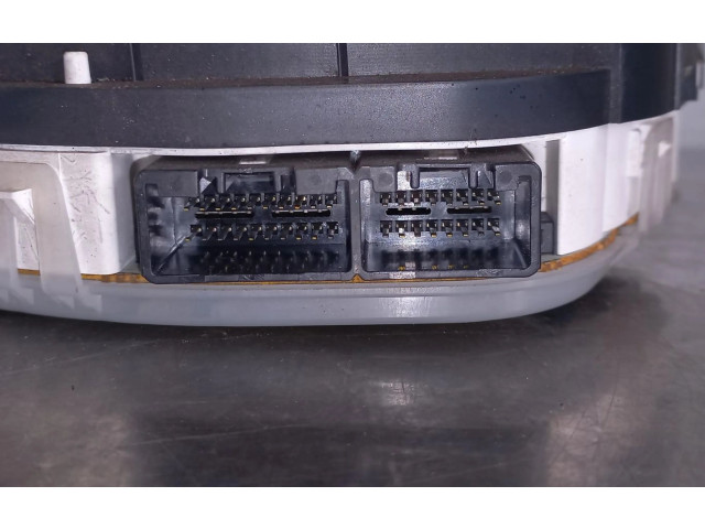 Панель приборов BJ2B   Mazda 323 F       