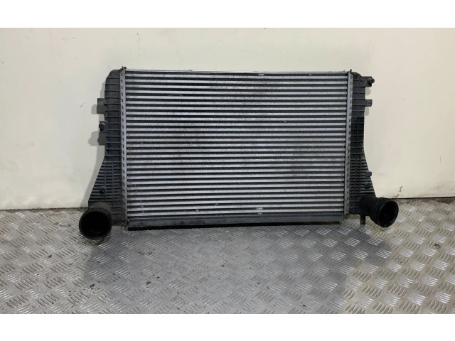 Интеркулер  3C0145805D, M6882002   Volkswagen PASSAT CC 