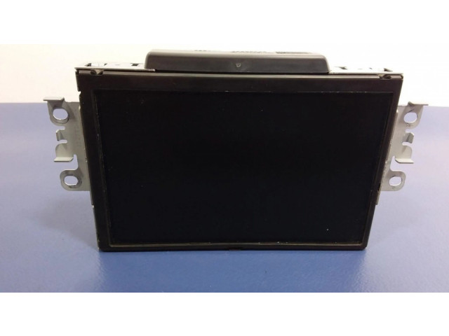 Радио/ проигрыватель CD/DVD / навигация