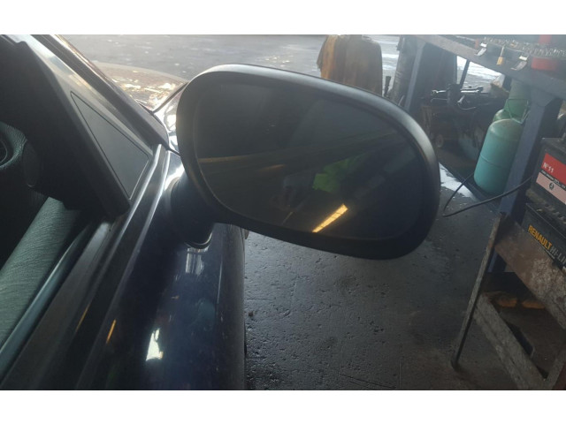 Зеркало электрическое Mitsubishi Carisma 2000 - 2004 года