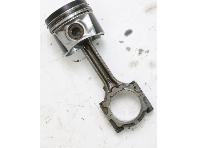 Поршень с шатуном YD22DDTI 121005M32A, 121005M32A Nissan X-Trail T30