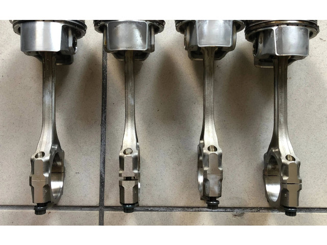 Píst 37090 Toyota RAV 4 (XA30) 3ZR-FAE