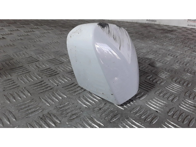 Пластиковая отделка зеркала