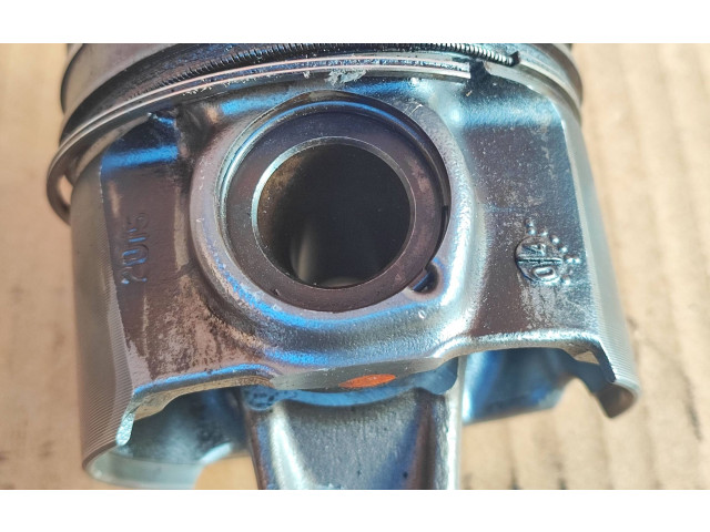 Píst 9812818680 Ford Mondeo MK V T7CN