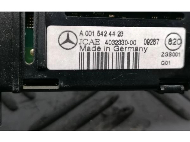 Дисплей    A0015424423   Mercedes-Benz E C207 W207