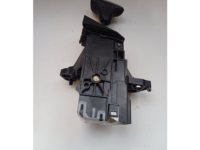 Блок управления коробкой передач    Lexus CT 200H