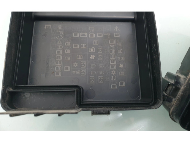 Блок предохранителей Honda FR-V