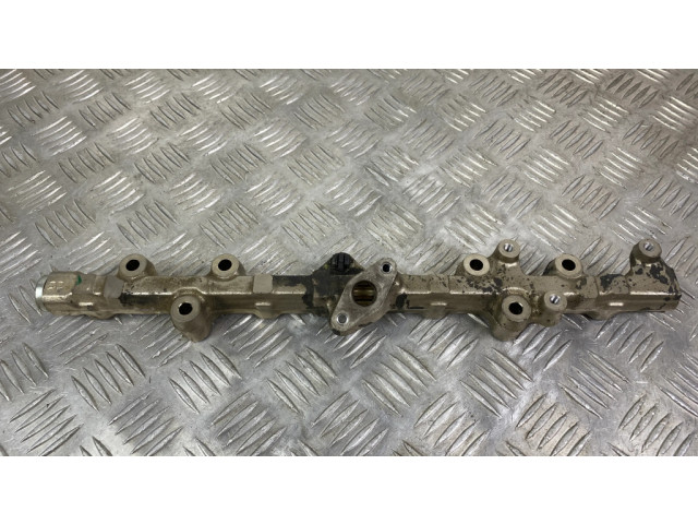 Топливная рампа Infiniti QX80 5.6 для двигателя VK56VD