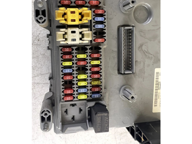 Блок предохранителей 56010436AE, 30959L Jeep Cherokee III KJ