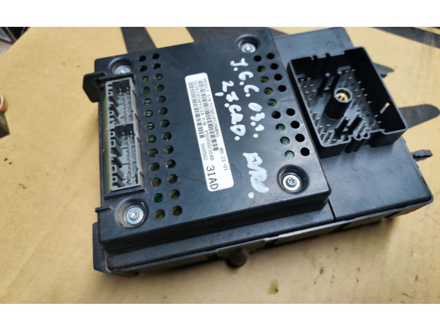 Блок предохранителей P56050231AD   Jeep Grand Cherokee (WJ)    