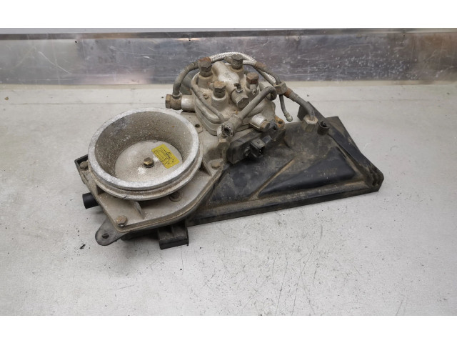 Топливная рампа 0438121070, 026133353D Audi 80 90 B3