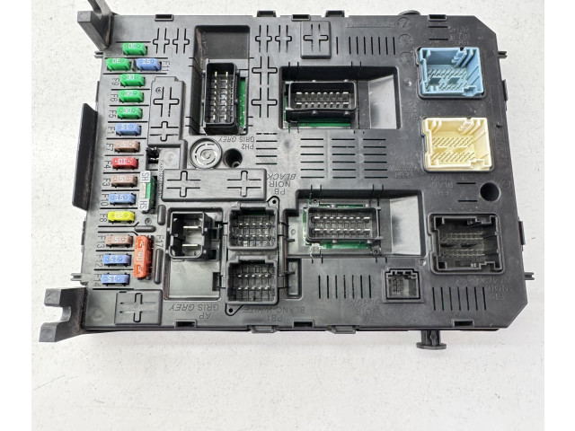 Pojistková skříňka 28119759-5, 28119759-5 Peugeot 3008 2011