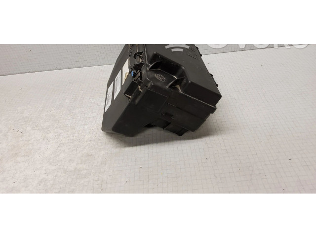 Блок предохранителей  68089320AD, WK032040I3   Jeep Grand Cherokee    