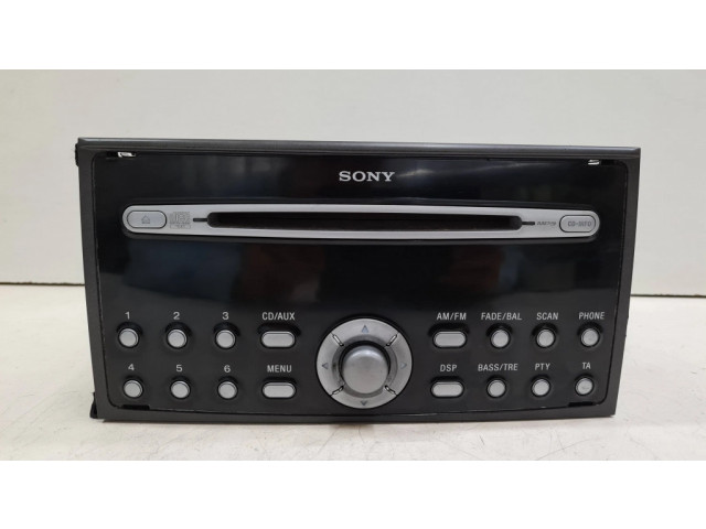 Радио/ проигрыватель CD/DVD / навигация