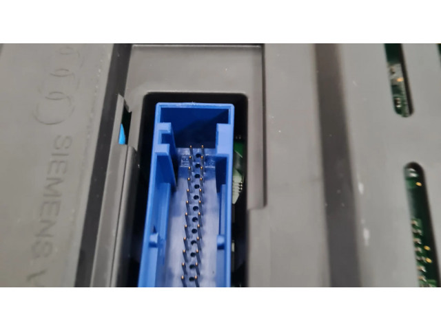 Přístrojová deska  Audi A8 S8 D3 4E 2003 4E0920900F  