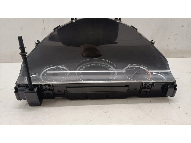 Přístrojová deska Mercedes-Benz E W212 2012 A2129004104, C06710106