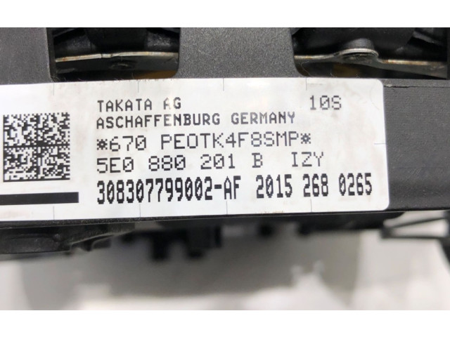 Подушка безопасности водителя 5E0880201B Skoda Octavia Mk3 (5E)