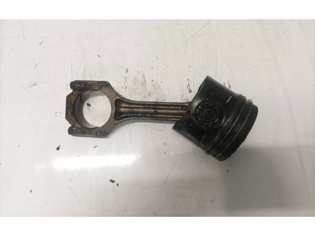 Поршень с шатуном Volvo S80