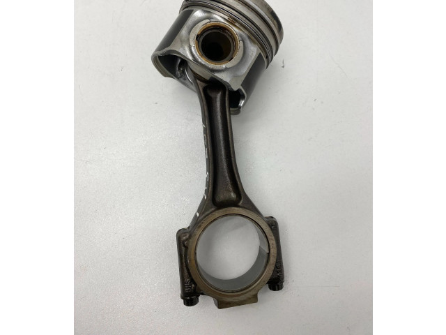  Поршень с шатуном AXD   Volkswagen Transporter - Caravelle T5  